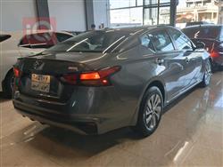 نیسان ئەلتیما